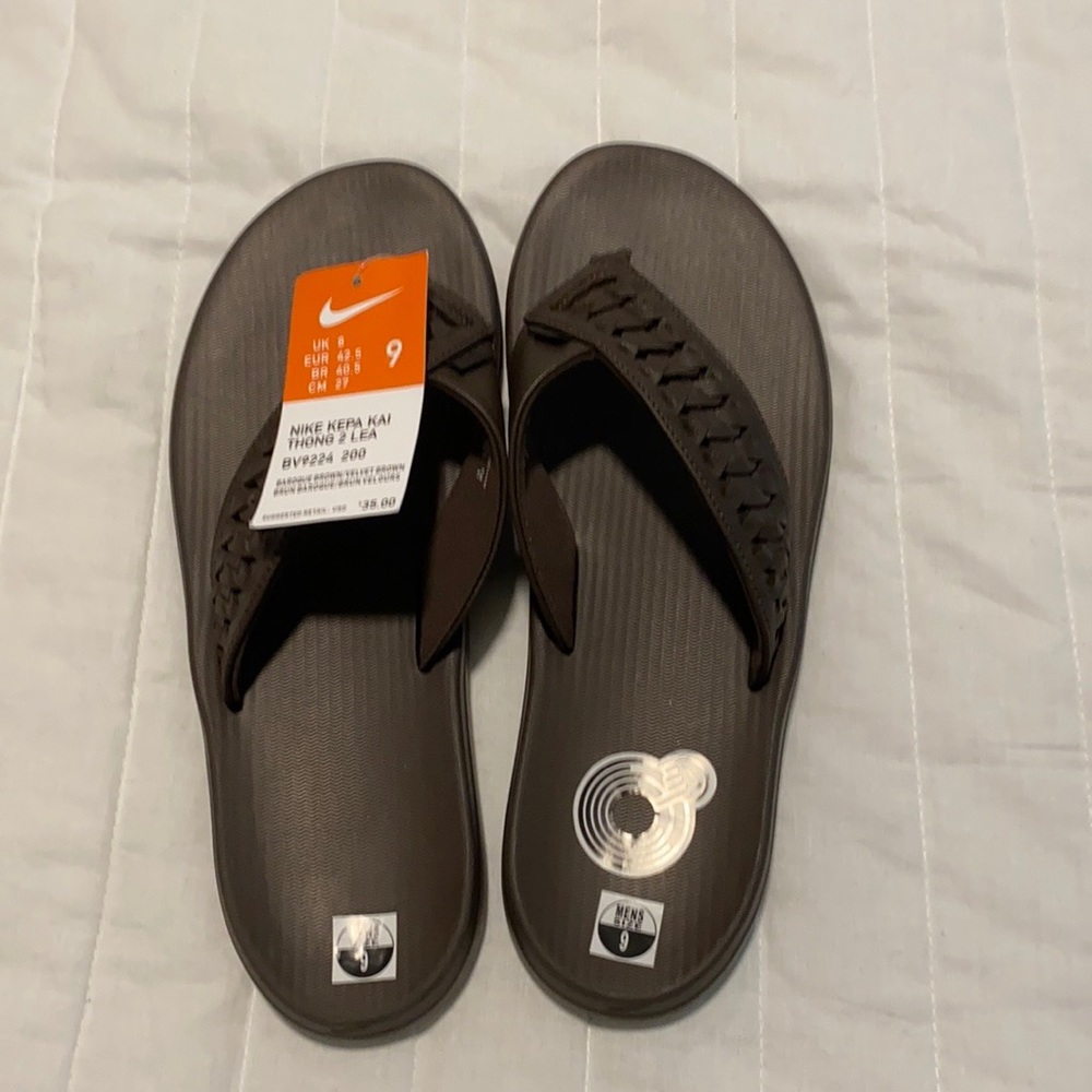 Brown Nike Flip Flip Size 9